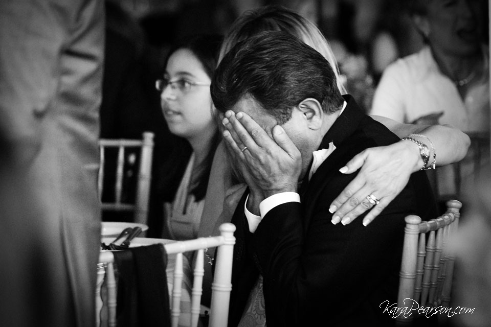 dad crying at wedding